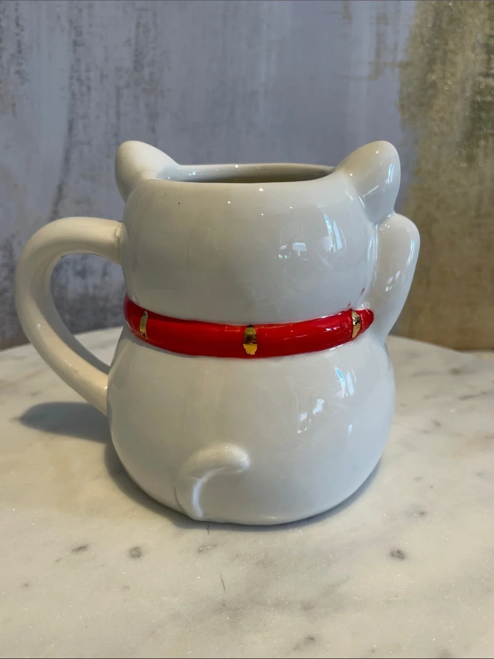 Waving Lucky 🍀 White & Red Cat 🐱 Ceramic Mug